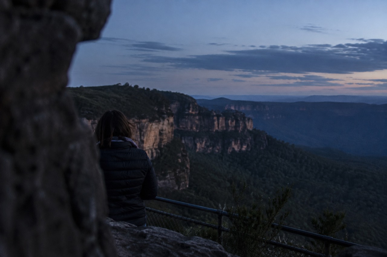 Sandstone cliffs and forested valley views in the Blue Mountains at Katoomba